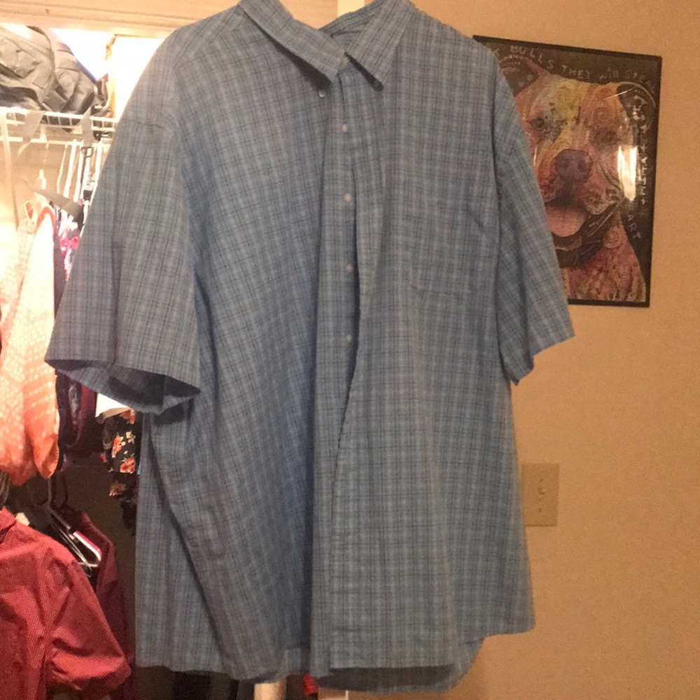 Men’s short sleeve dress shirt